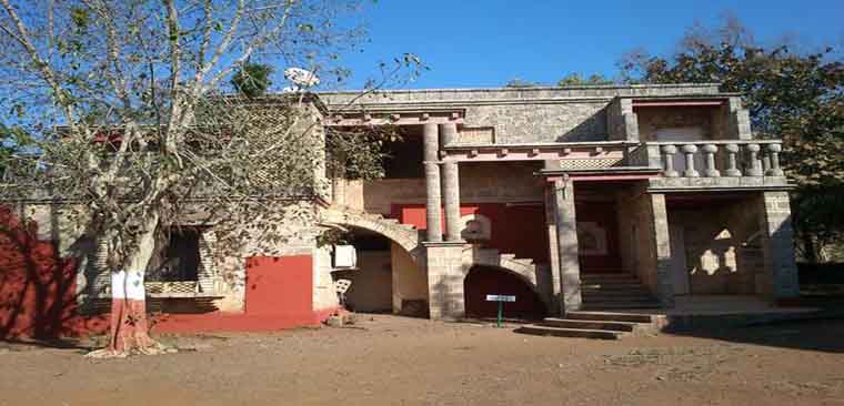 maneland jungle lodge